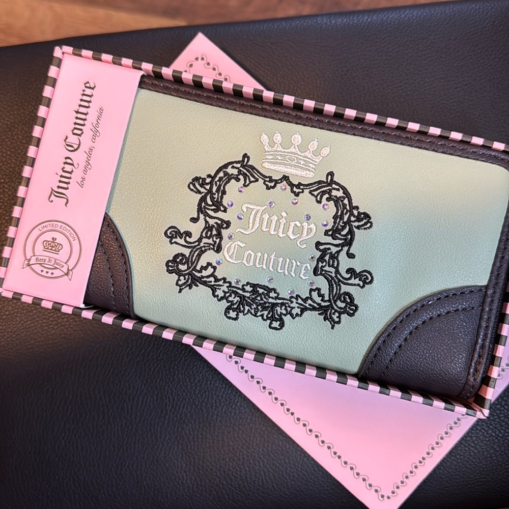 •Vintage JC wallet